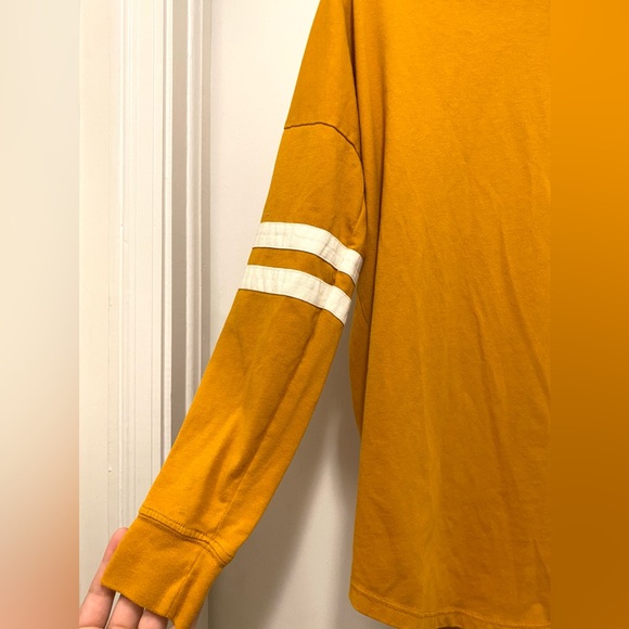 Harry Potter Hufflepuff Graphic Tee Long Sleeve Golden T Shirt - Picture 5 of 7